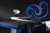 Cabecero de cama con espirales azules